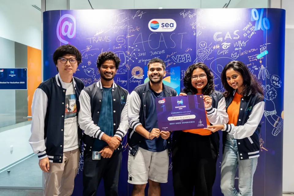 Best UI/UX award for SEA Hackathon 2025 (Revolutionize with AI).